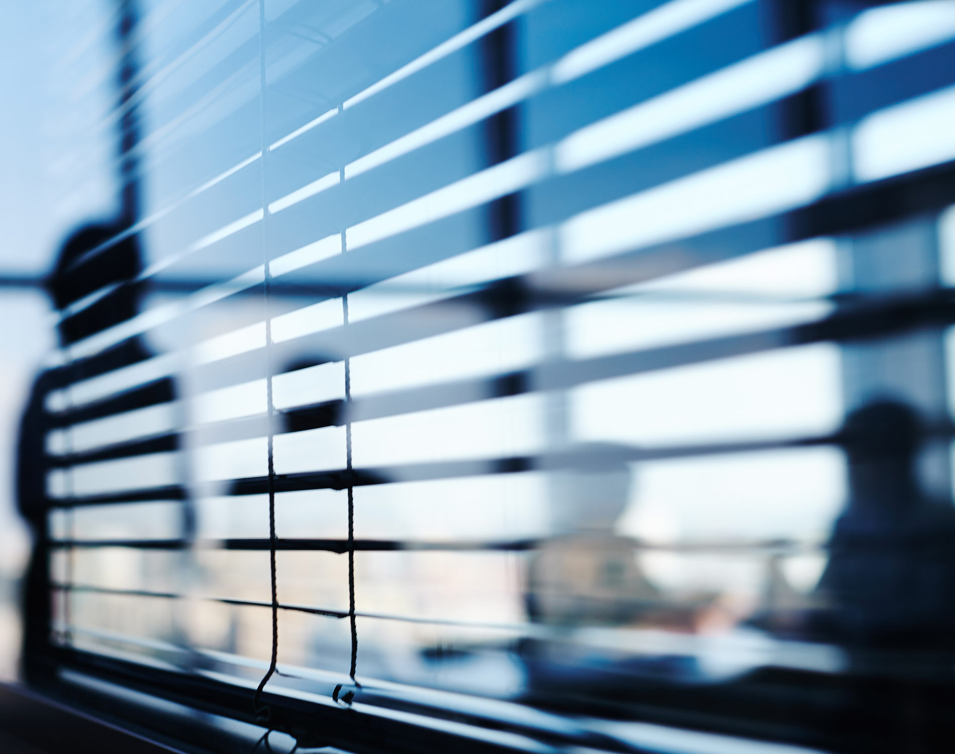/-/media/images/website/background-images/practices/employment-and-labor/blinds-office-istock-514268124-1900x1500.ashx?sc_lang=pt-br